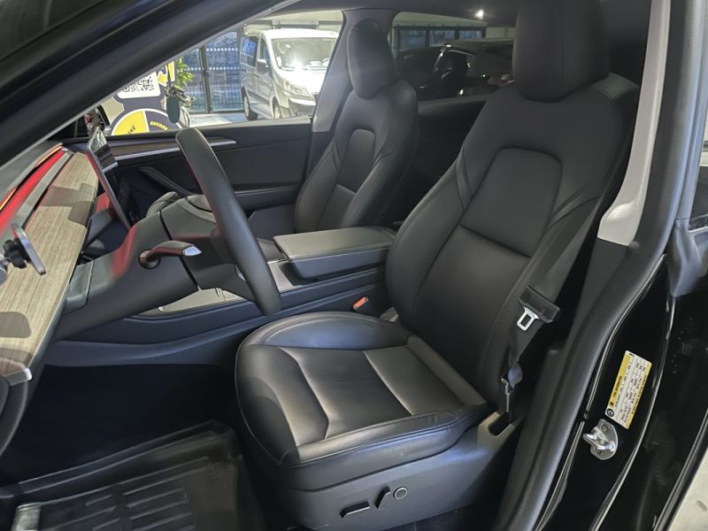 TESLA MODEL Y  LONG RANGE RWD 79 KW 600 KMS  2024