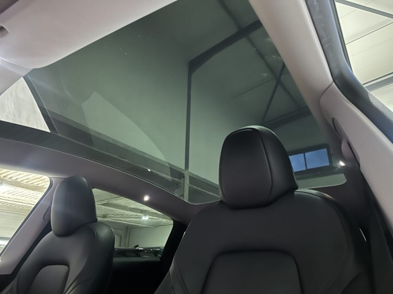 TESLA MODEL Y  LONG RANGE RWD 79 KW 600 KMS  2024