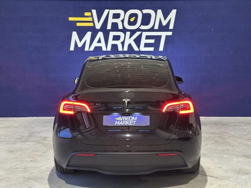 TESLA MODEL Y  LONG RANGE RWD 79 KW 600 KMS  2024
