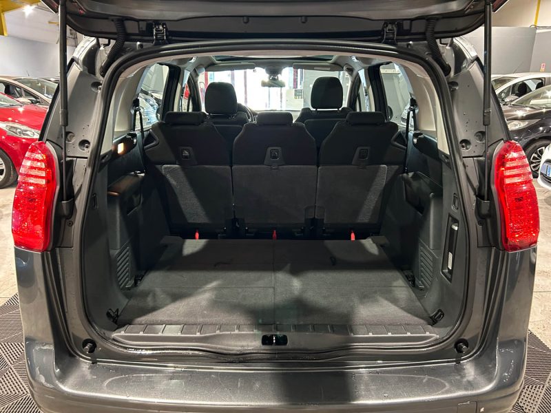PEUGEOT 5008  PREMIUM 1.6HDI 110CH