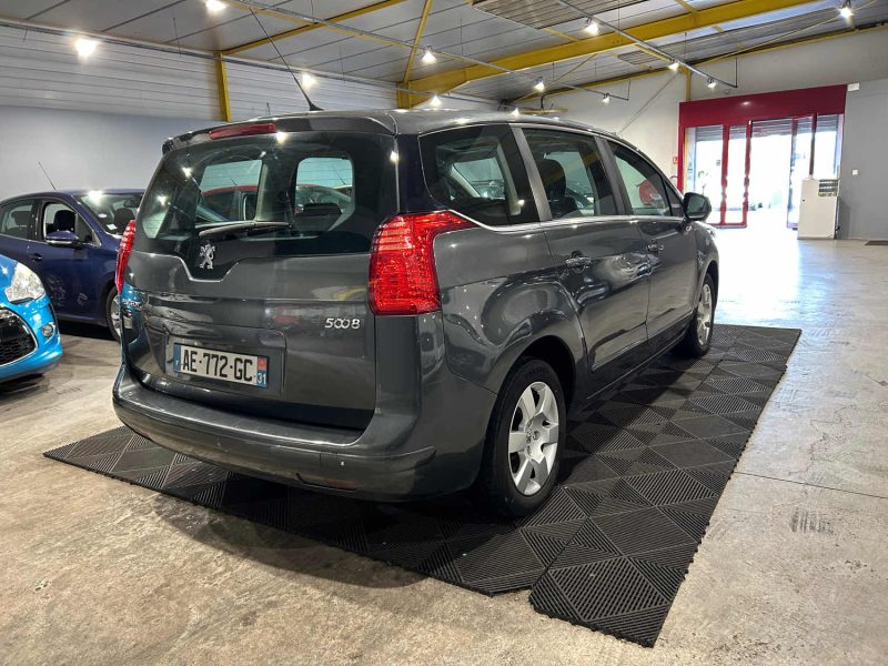 PEUGEOT 5008  PREMIUM 1.6HDI 110CH