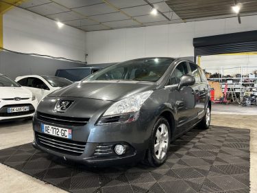 PEUGEOT 5008  PREMIUM 1.6HDI 110CH