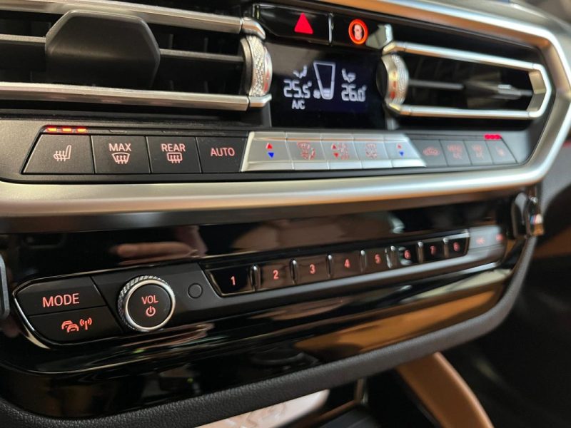 BMW X4 XDRIVE20D 190CH M SPORT *** SIÈGE M-SPORT  / TOIT OUVRANT PANORAMIQUE ***