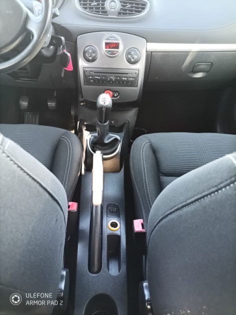 RENAULT CLIO 1.2 16 V 75 CH ET 5 CH FISCAUX  EXPRESSION  2011