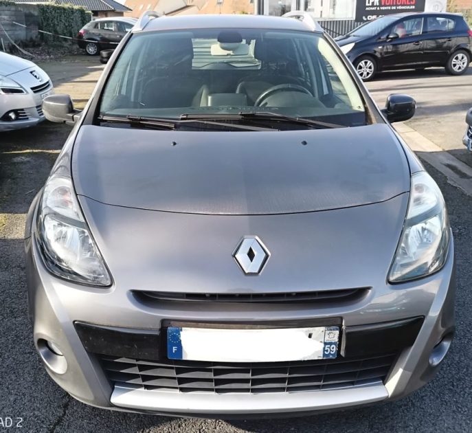 RENAULT CLIO 1.2 16 V 75 CH ET 5 CH FISCAUX  EXPRESSION  2011