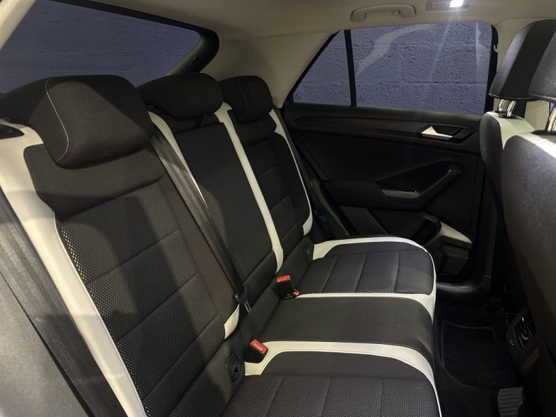 Volkswagen T-ROC 1.5 TSI 150ch  CARAT - TOIT OUVRANT / CAMÉRA / VIRTUAL COCKPIT
