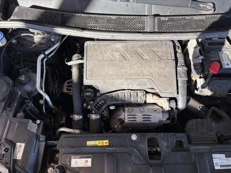 Peugeot 3008 II 131ch  Finition Allure🚙✨ Virtual Cockpit 🖥️ Reprise 🔄 Garantie 🛡️