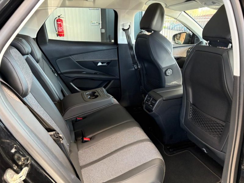 Peugeot 3008 II 131ch  Finition Allure🚙✨ Virtual Cockpit 🖥️ Reprise 🔄 Garantie 🛡️
