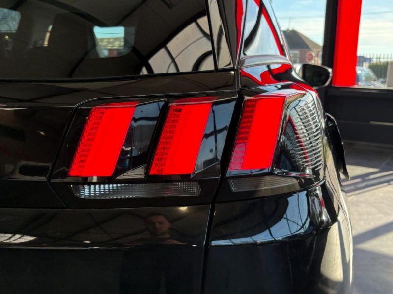 Peugeot 3008 II 131ch  Finition Allure🚙✨ Virtual Cockpit 🖥️ Reprise 🔄 Garantie 🛡️