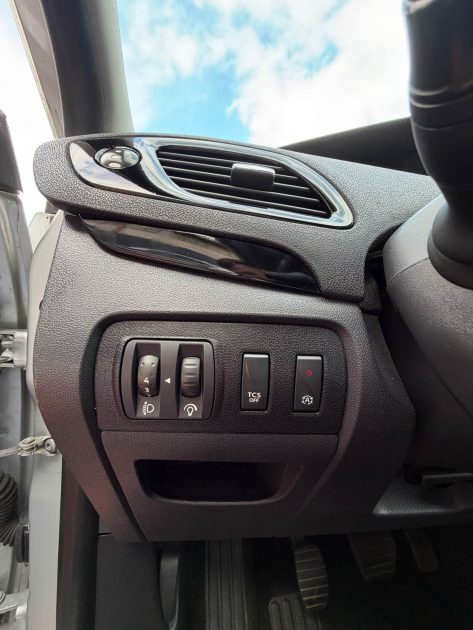 RENAULT SCENIC 1.6 DCI 130CH ENERGY BUSINESS EURO6 2015 2015