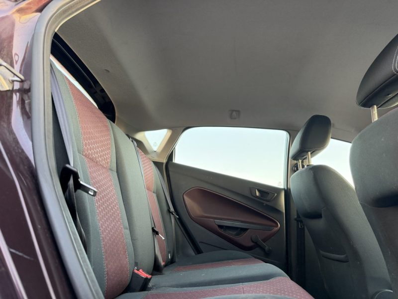 FORD FIESTA VI 1.6 TDCI 95 cv - GARANTIE 12 mois - TITANIUM