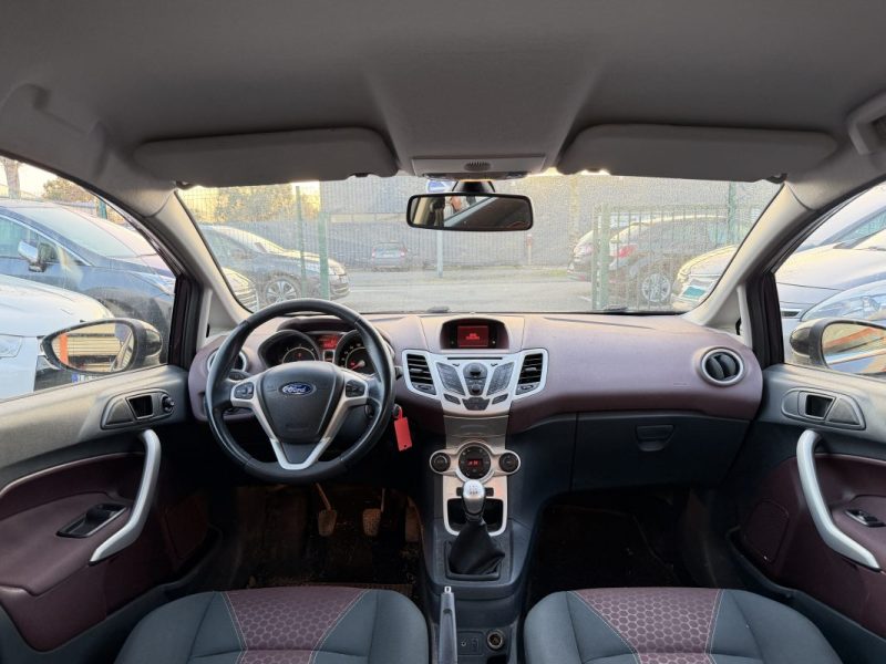 FORD FIESTA VI 1.6 TDCI 95 cv - GARANTIE 12 mois - TITANIUM