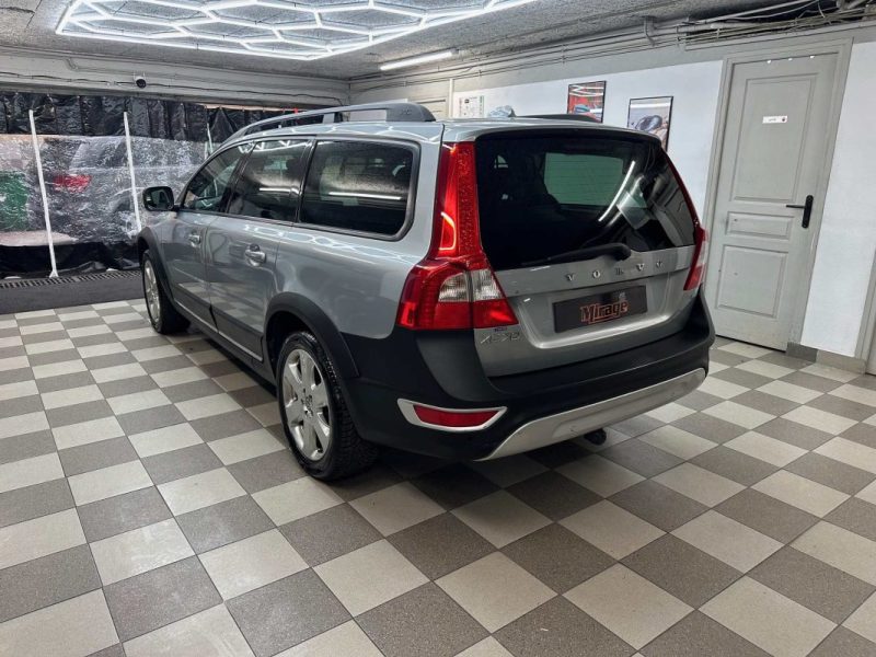 VOLVO XC70 2.4 D5 MOMENTUM AWD 185CV 
