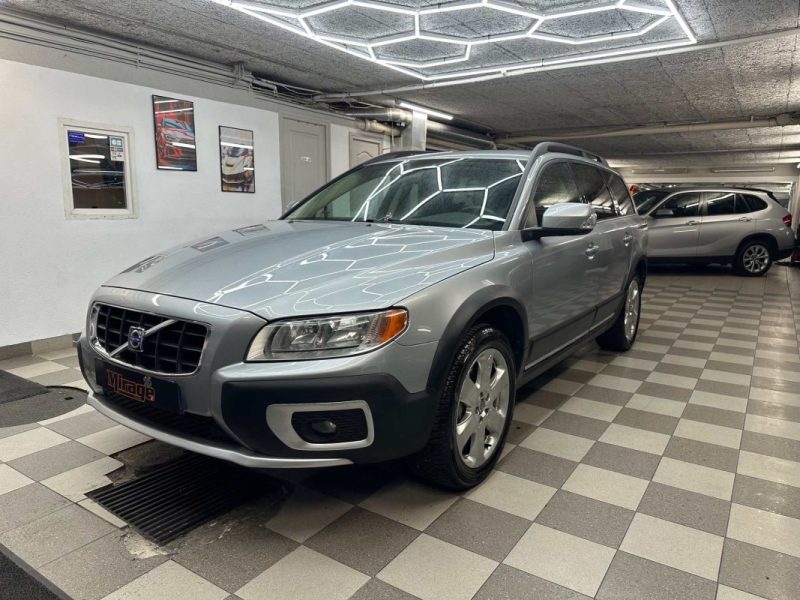 VOLVO XC70 2.4 D5 MOMENTUM AWD 185CV 