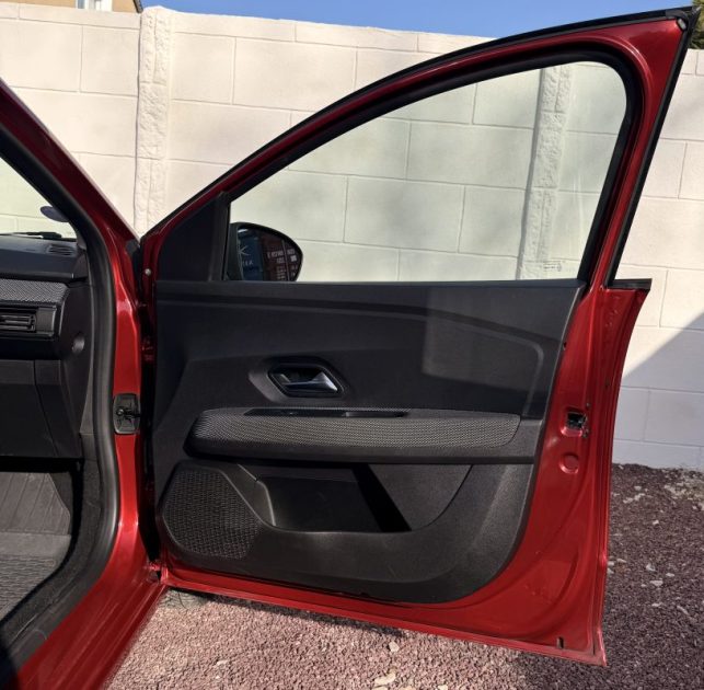 DACIA SANDERO 3 1.0 TCE 90ch CONFORT/ Apple CarPlay / Caméra de recul