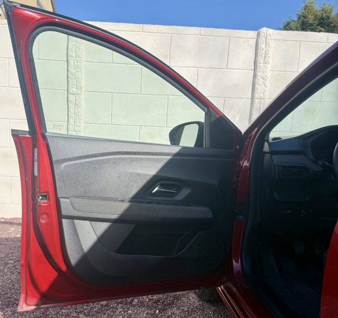 DACIA SANDERO 3 1.0 TCE 90ch CONFORT/ Apple CarPlay / Caméra de recul