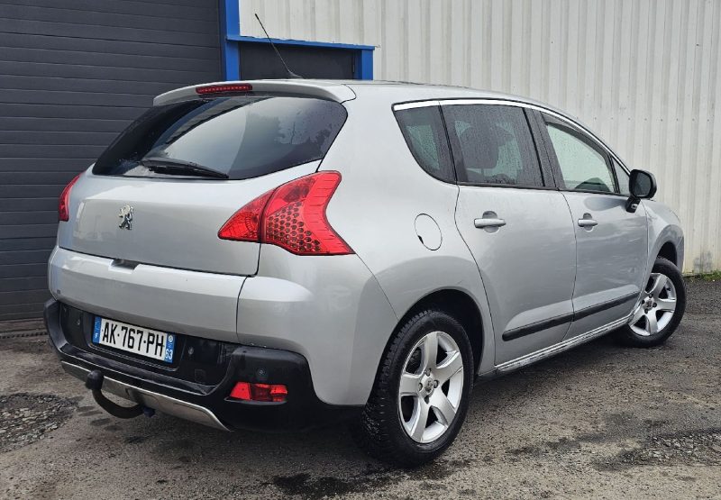 PEUGEOT  3008 2.0 HDI 150cv PREMIUM PACK 