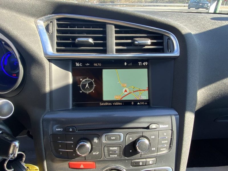 CITROEN C4 1.6 E-HDI 115 FAP CONFORT ETG6 2014 * ATTELAGE + PALETTE AU VOLANT