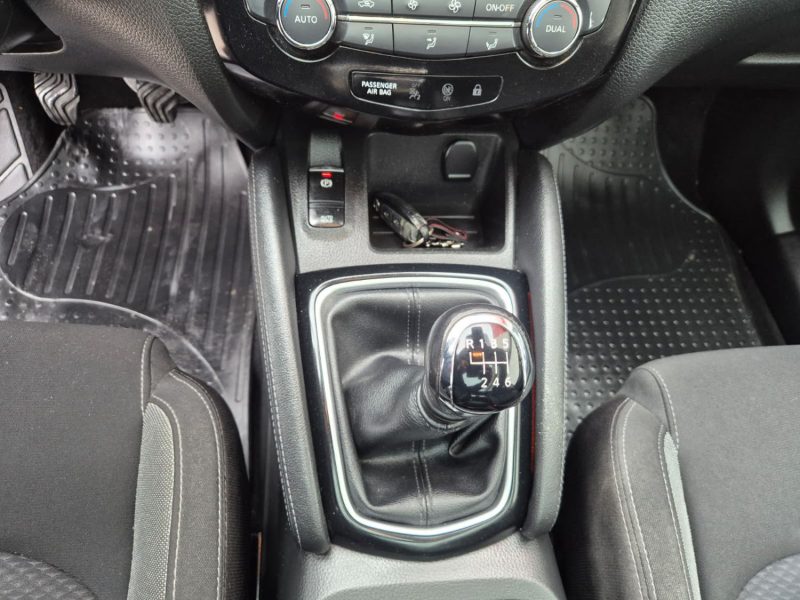 NISSAN QASHQAI 2 1.3 DIG-T 140 TECKNA TOIT PANORAMIQUE 