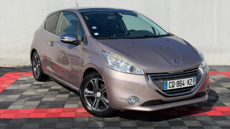 PEUGEOT 208 1.2 82 CV VTI ALLURE 5P 2013