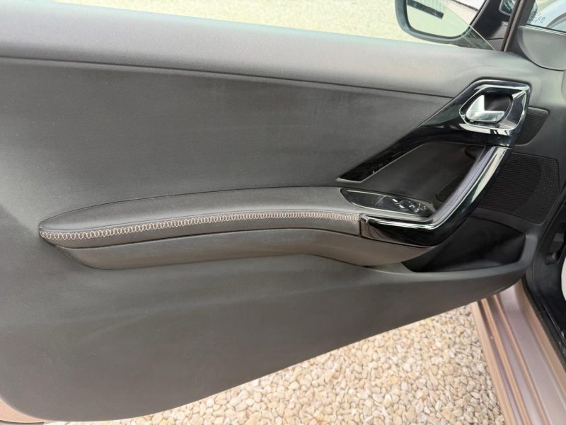 PEUGEOT 208 1.2 82 CV VTI ALLURE 5P 2013