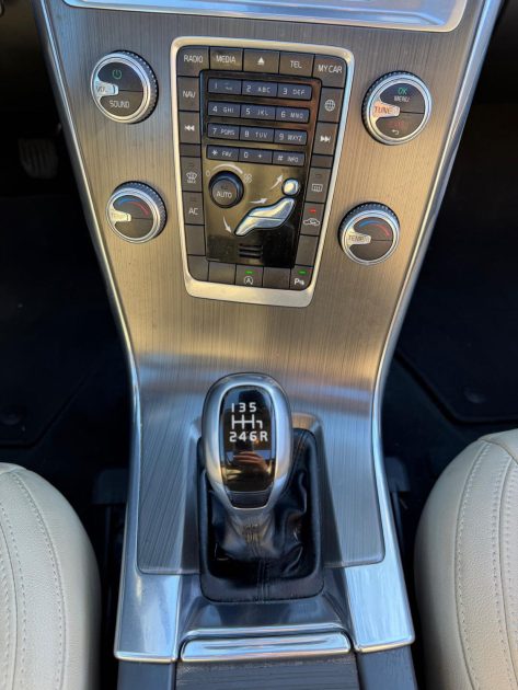 VOLVO XC60 D3 150CH MOMENTUM 2016