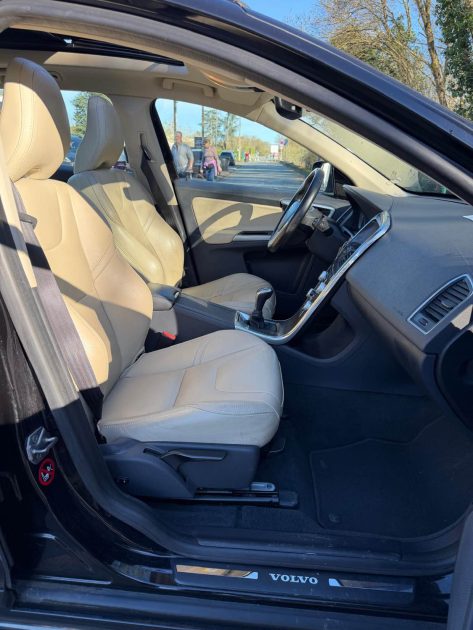 VOLVO XC60 D3 150CH MOMENTUM 2016
