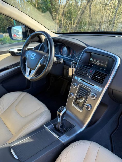 VOLVO XC60 D3 150CH MOMENTUM 2016