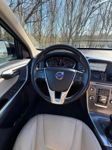 VOLVO XC60 D3 150CH MOMENTUM 2016