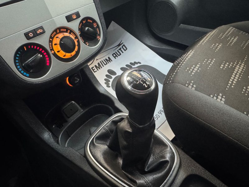 OPEL CORSA SEULEMENT 29000kms 1.2 TWINPORT 85ch EDITION 1ERE MAIN GARANTIE 12 MOIS HIST.COMPLET 🇨🇵