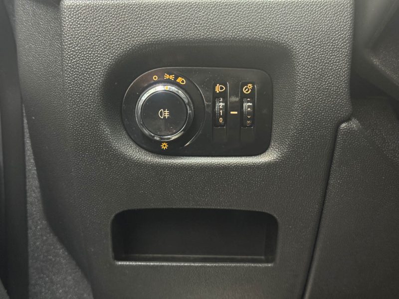 OPEL CORSA SEULEMENT 29000kms 1.2 TWINPORT 85ch EDITION 1ERE MAIN GARANTIE 12 MOIS HIST.COMPLET 🇨🇵