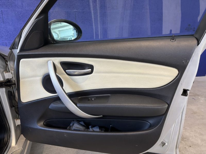BMW SERIE 1 130I PACK M 2008 3.0 265 CV / TOIT OUVRANT / REGULATEUR / CLIM BI-ZONE