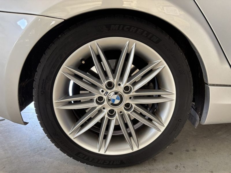 BMW SERIE 1 130I PACK M 2008 3.0 265 CV / TOIT OUVRANT / REGULATEUR / CLIM BI-ZONE