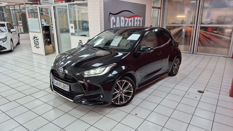 TOYOTA YARIS 4 BERLINE 116cv HYBRIDE ICONIQ + TOIT PANORAMIQUE/1 ERE MAIN/TVA RECUPERABLE
