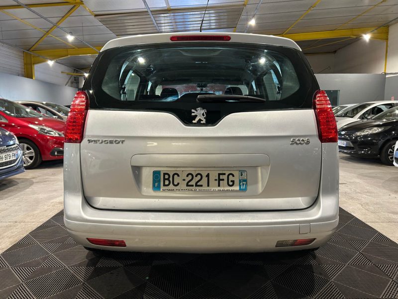 PEUGEOT 5008 1.6 HDI 110CH 