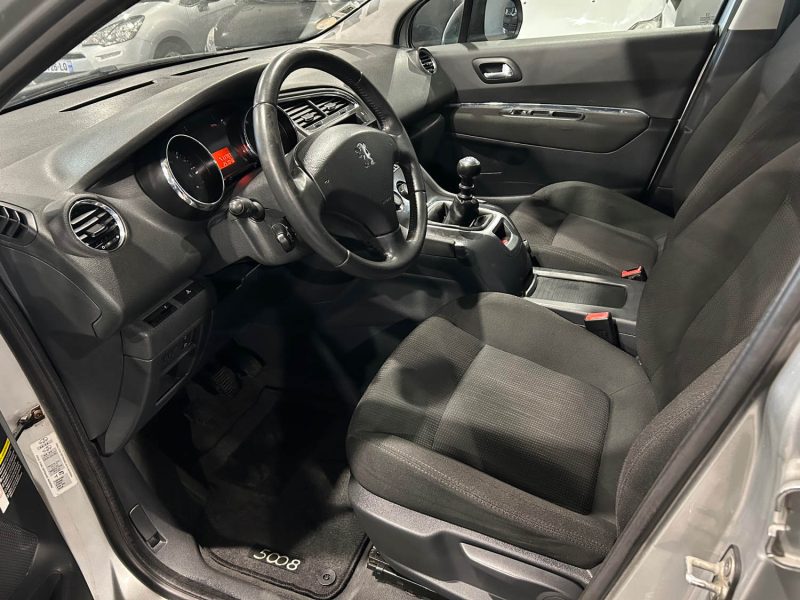 PEUGEOT 5008 1.6 HDI 110CH 