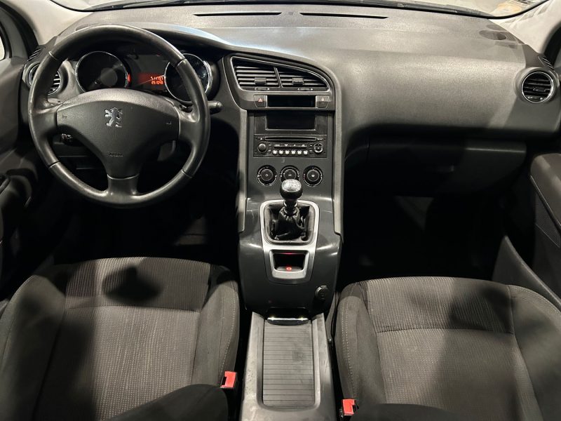 PEUGEOT 5008 1.6 HDI 110CH 
