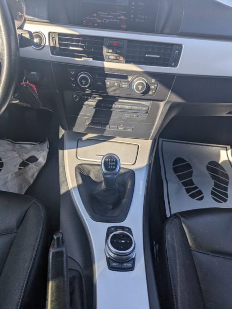 BMW  BMW 318D E91 136 CH 11 CH FISC  2008