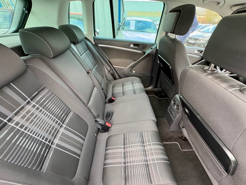 VOLKSWAGEN TIGUAN 2.0 TDI 110CH BLUEMOTION  2015