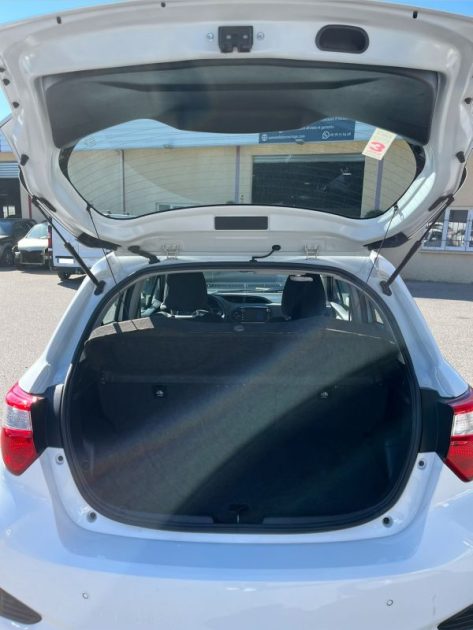 TOYOTA YARIS 100H FRANCE BUSINESS 2020