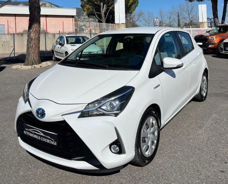 TOYOTA YARIS 100H FRANCE BUSINESS 2020