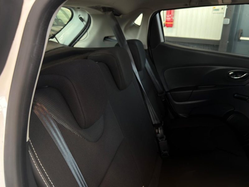 Renault Clio IV 1.2i 73ch 🚗 Suivi 📋 Radar 🔊 Reprise 🔄 Garantie 🛡️