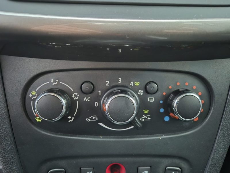 DACIA SANDERO TCE 90 STEPWAY PRESTIGE 2013
