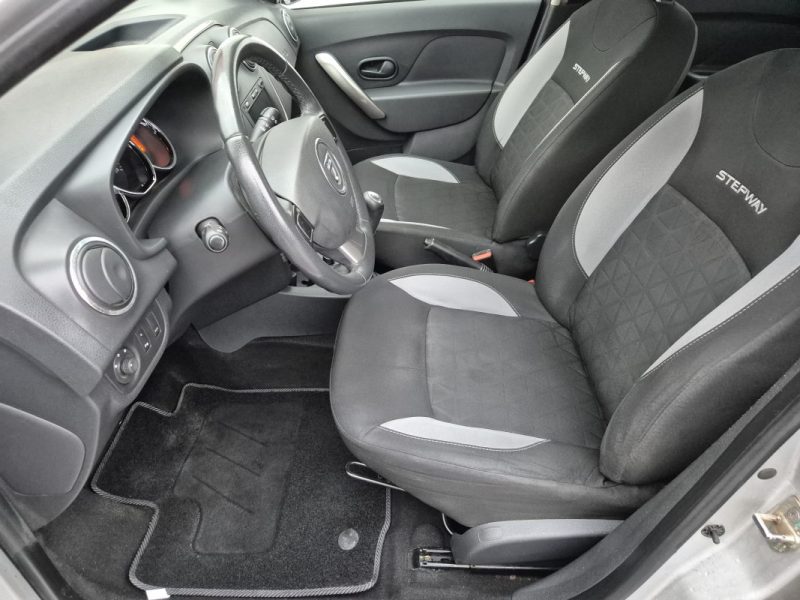 DACIA SANDERO TCE 90 STEPWAY PRESTIGE 2013