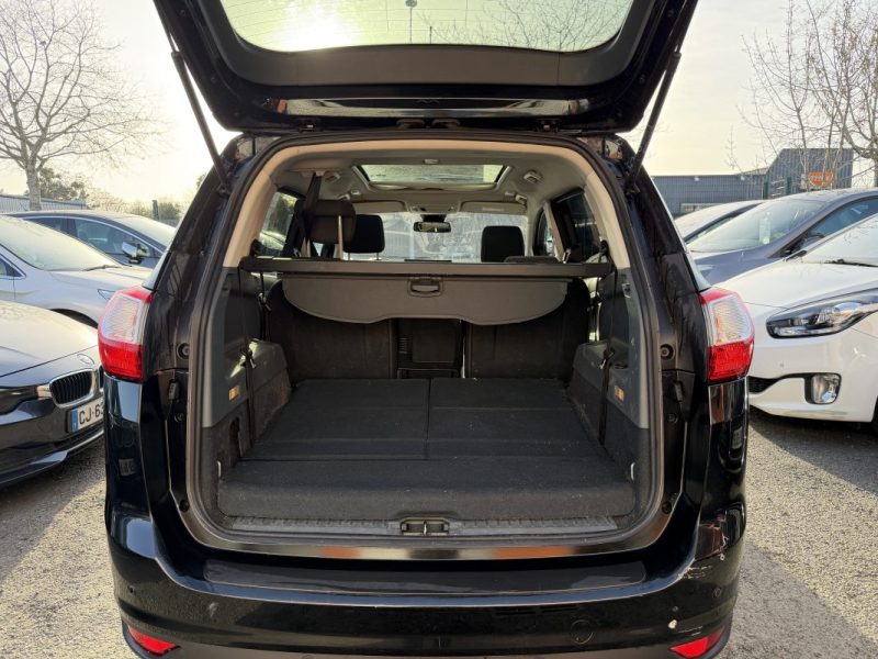 FORD GRAND C MAX  1.6 TDCI 115 cv - GARANTIE 12 mois - TITANIUM 7 places