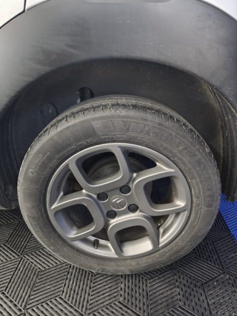 CITROEN C4 CACTUS, 1.6 BLUEHDI 100 Cv, BVA, 2 PLACES COMMERCIAL