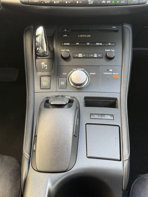 LEXUS CT 200H HYBRID 136 CV SENSATION / ORIGINE FRANCE GARANTIE 6 MOIS  2012