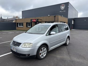VOLKSWAGEN TOURAN A MARCHAND 2.0 TDI 136 CONFORT 5P 2003
