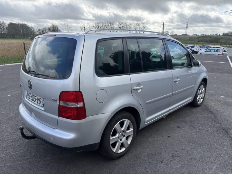 VOLKSWAGEN TOURAN A MARCHAND 2.0 TDI 136 CONFORT 5P 2003