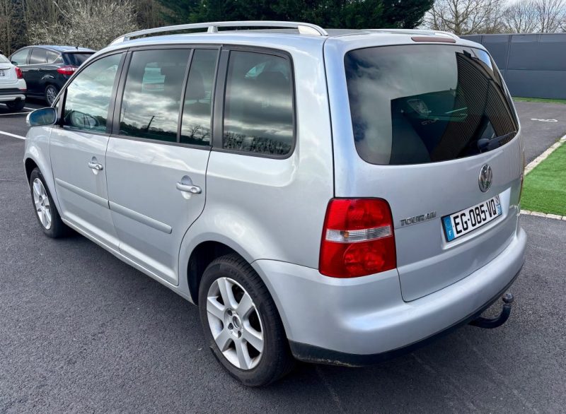 VOLKSWAGEN TOURAN A MARCHAND 2.0 TDI 136 CONFORT 5P 2003